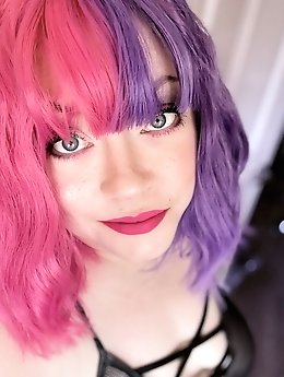 Tina Snua Selfies 62 the sixtieth episode of her series