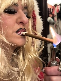 A Merry Christmas to all my fans subscribe to my Blue Page