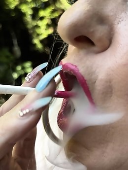 A mature woman with big boobs gets a delicious cock