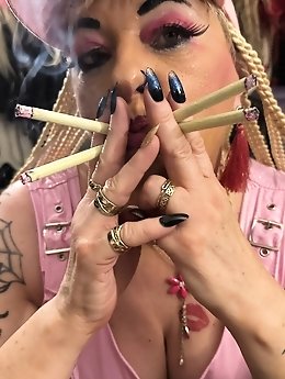 Aged housewives finger their pussies with passion