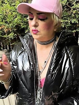 Daddy enjoys his step daughter in an intimate way