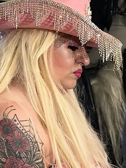 I ve been a bad cowgirl and I love getting punished like this