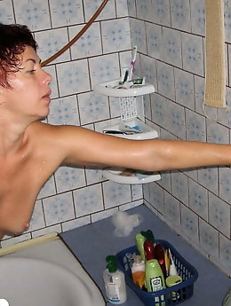 Passionate old lasses are seducing their boyfriends